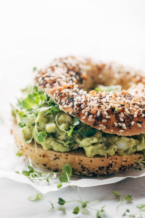 Bagels with avocado cream