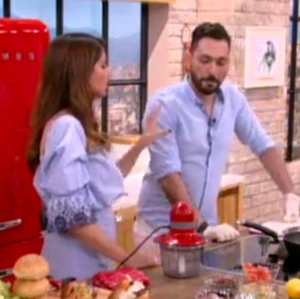 HAPPY DAY &Sigma;&Tau;&Omicron;&Nu; ALPHA